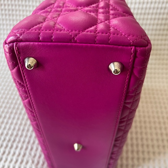 Pink Lady Dior - Picture 9 of 10